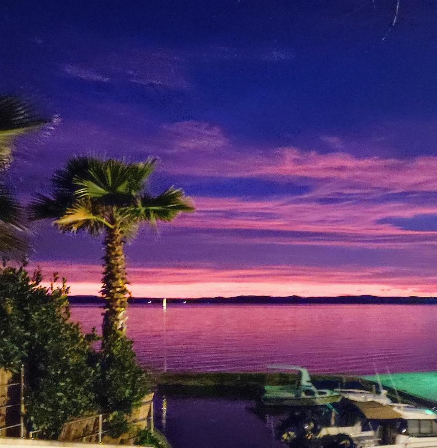 Apartmani Sollei Petrcane Buitenkant foto