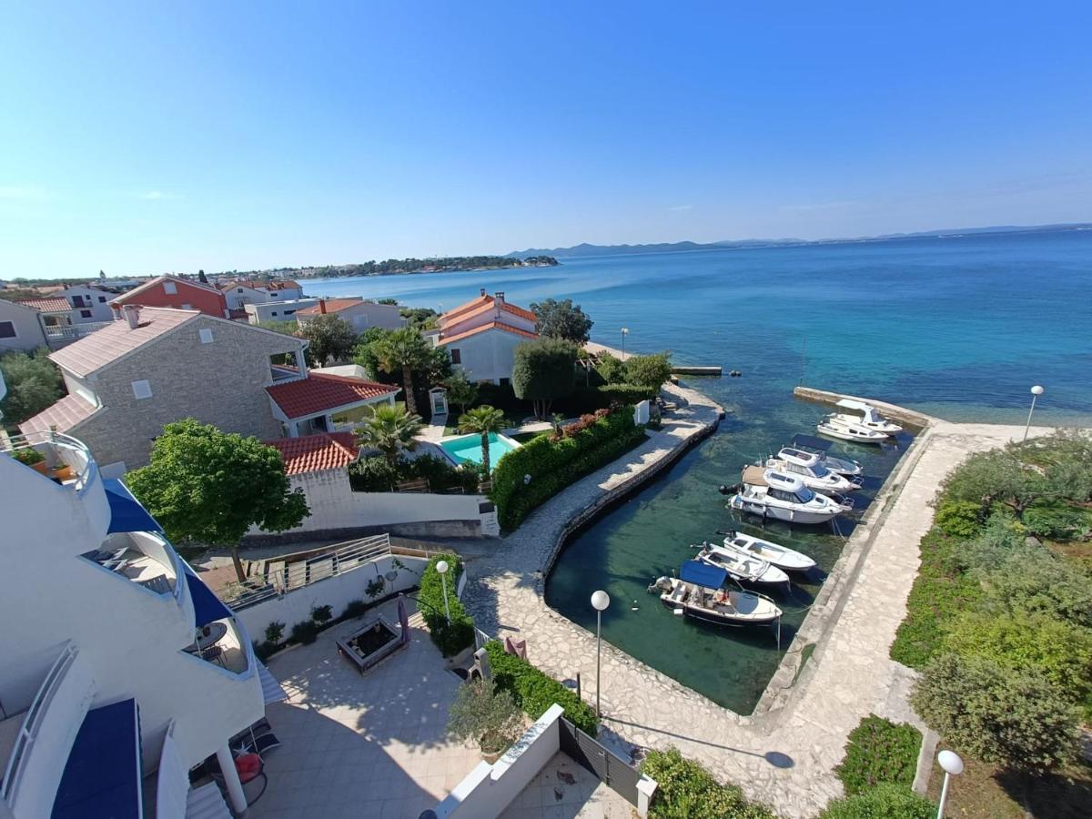 Apartmani Sollei Petrcane Buitenkant foto