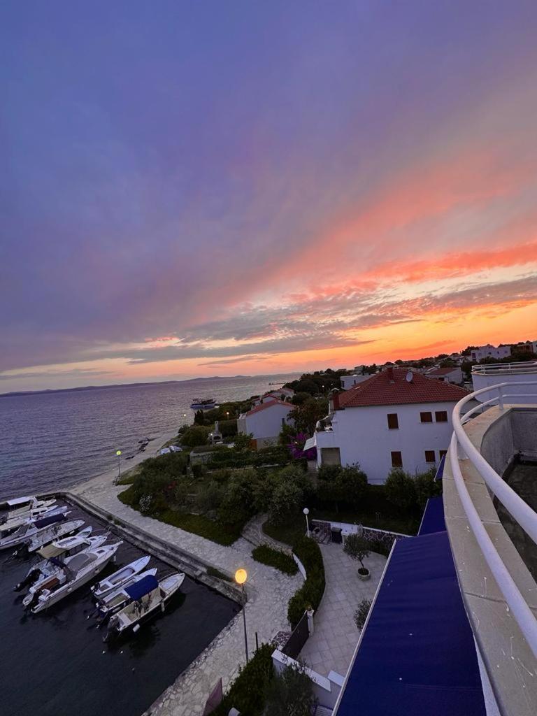 Apartmani Sollei Petrcane Buitenkant foto
